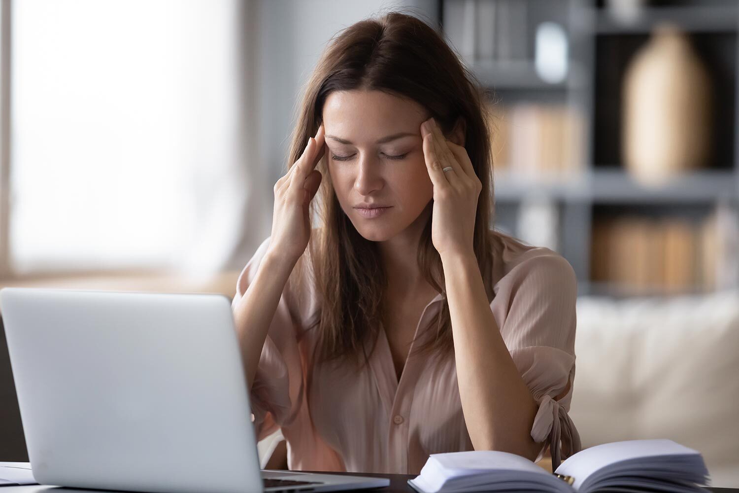 Understanding Migraines: Causes, Symptoms, and Treatment Options